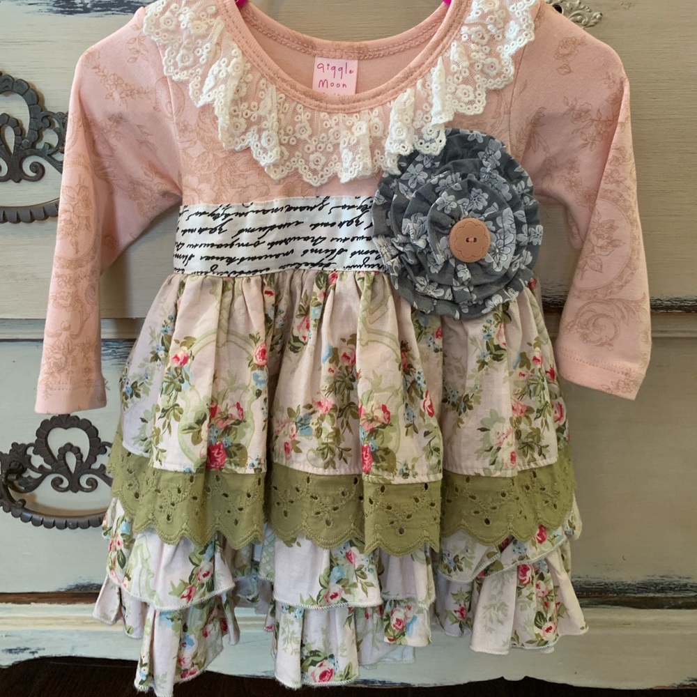 Giggle Moon 2 piece outfit